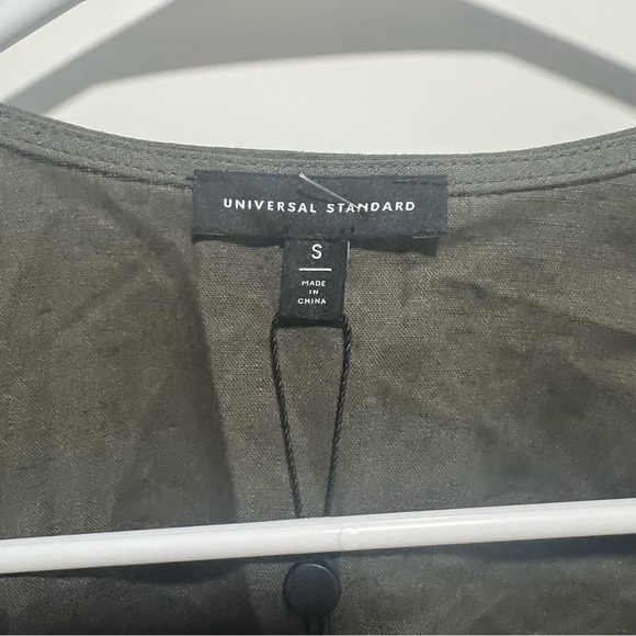 Universal Standard True wrap style dress in a linen blend, New with Tags - Picture 5 of 7